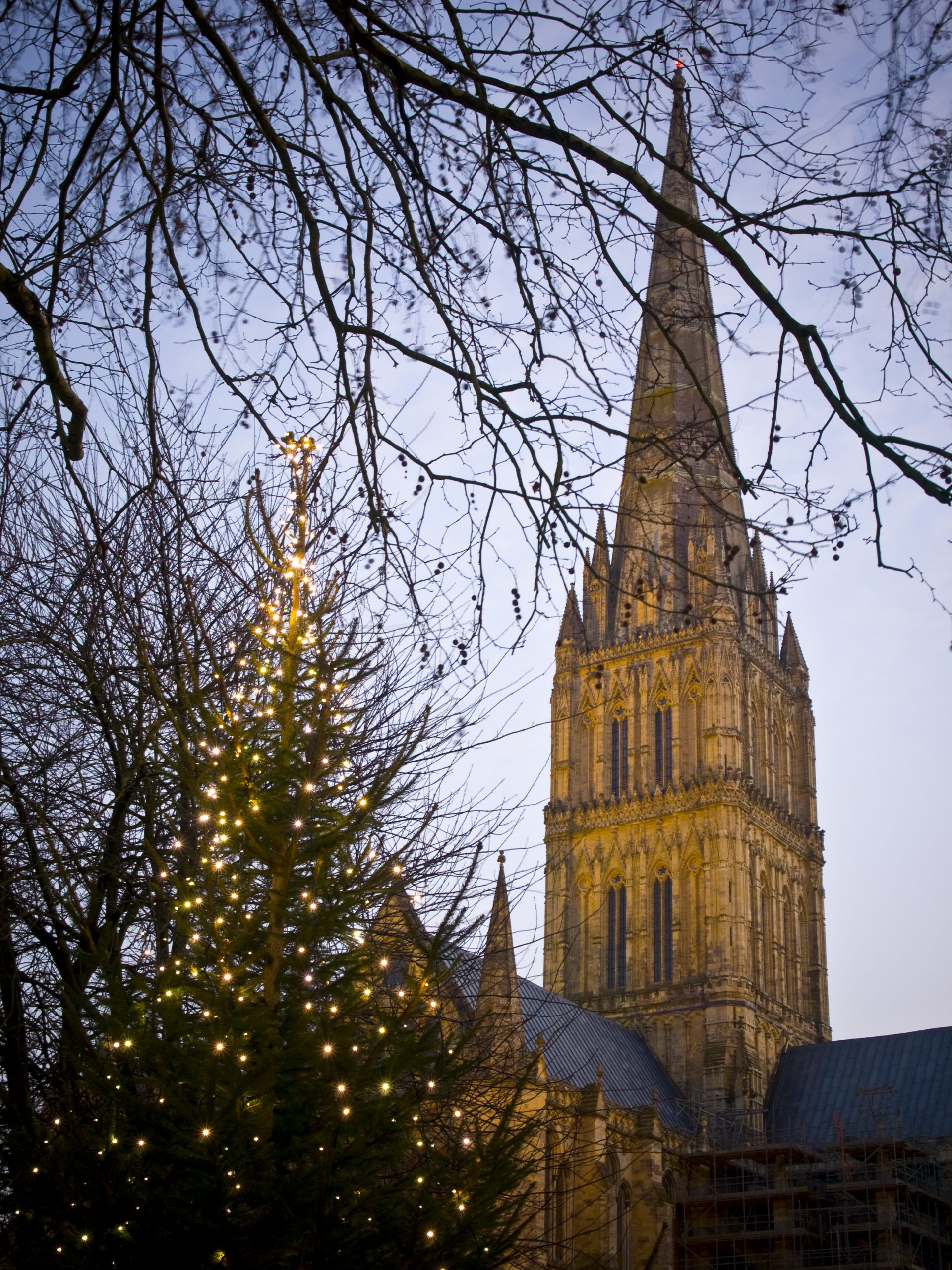 A Christmassy scene at Salisbury Cathedral