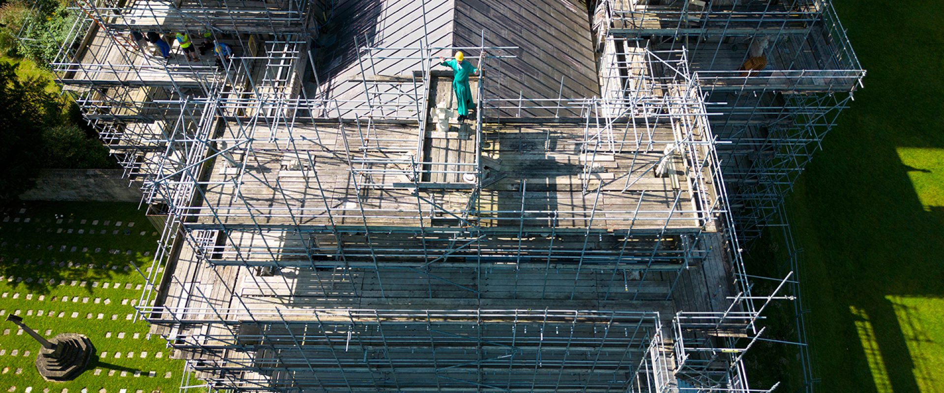 Topping Out – Salisbury Cathedral celebrates a 37-year circuit of restoration and repair